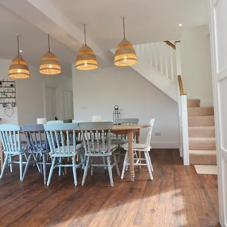 Holiday home Spacious & Modern House, 100m To Padstow